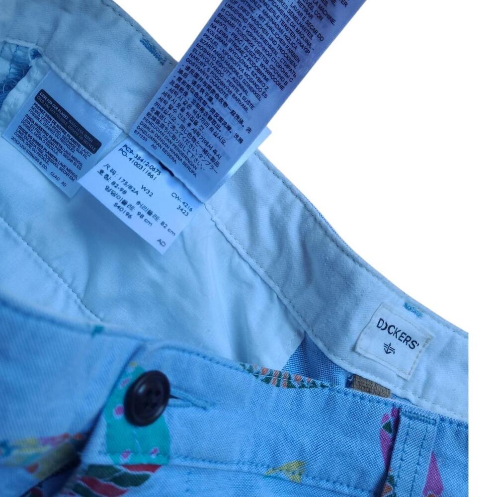 Dockers Surfboard Print Shorts Blue Beach Summer Chino Shorts Men's Size 32 - Picture 2 of 3